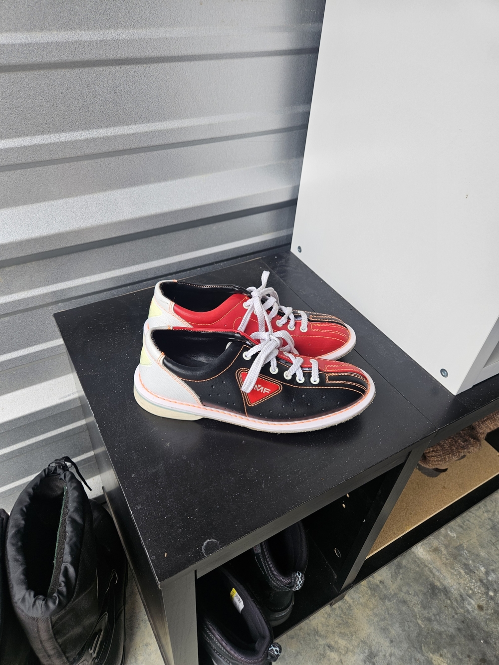 Qubica AMF Premium Leather Bowling Shoes Black Red Men's 6.5 Women's 8 - Picture 3 of 6